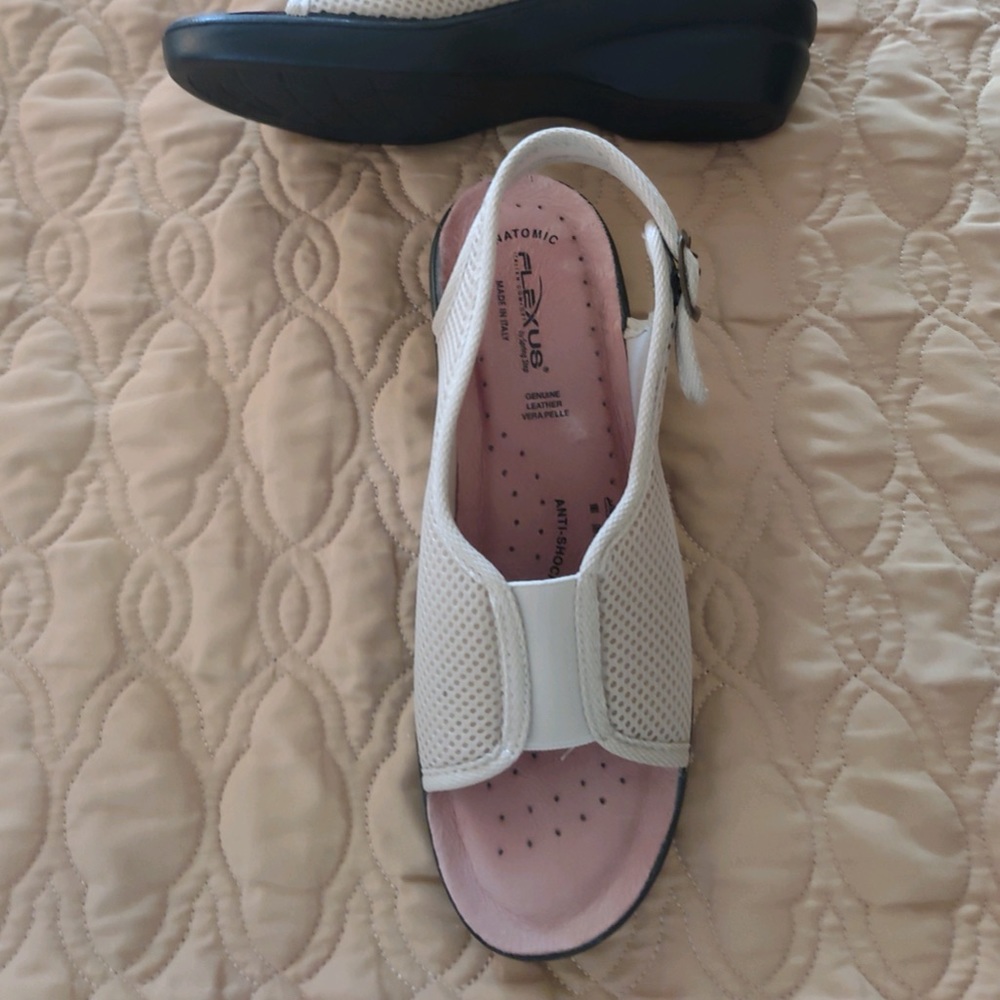 Anatomic Flexus sandals